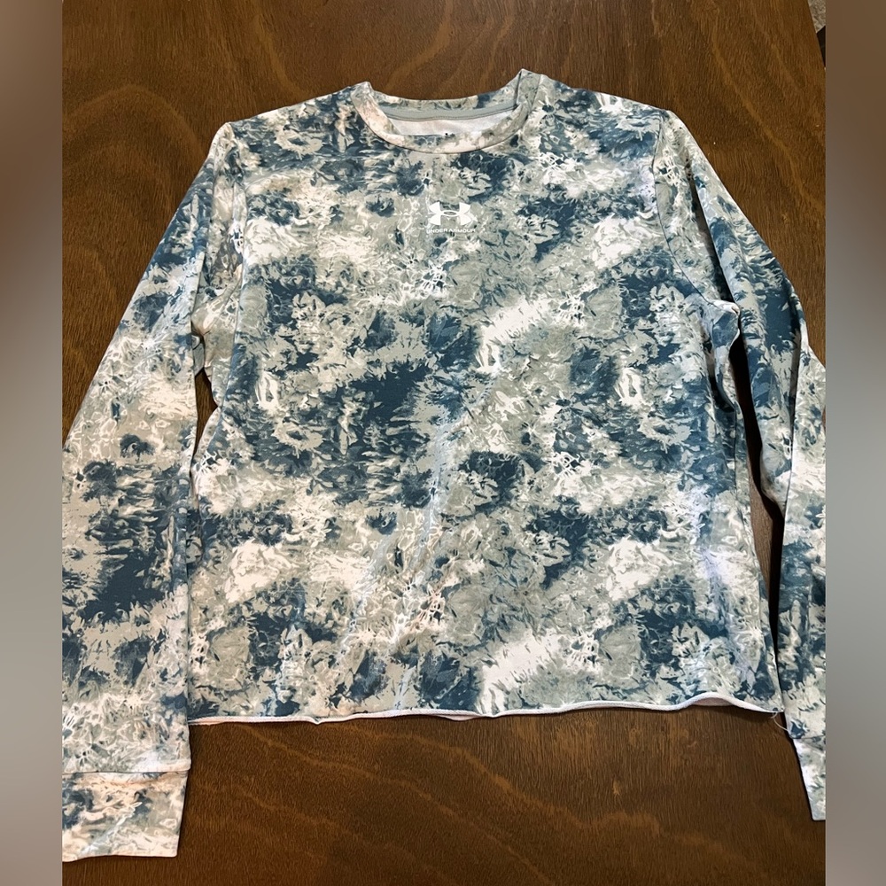 Under Amour sweatshirt.